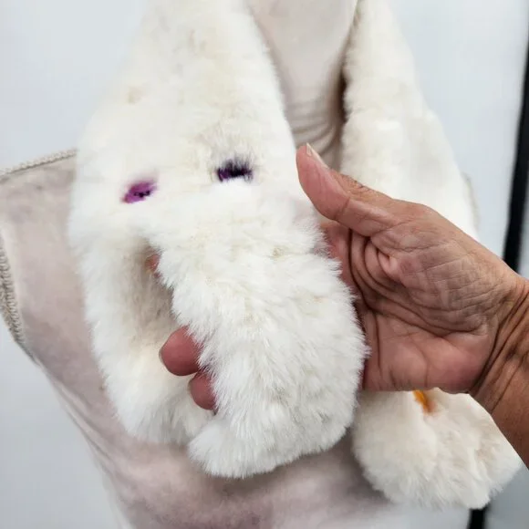 HALARA Cozy White Decorative Scarf NWT - Picture 5 of 8